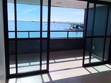 Apartamento em Frente ao Mar