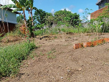 Terreno no P�rola do Mar.